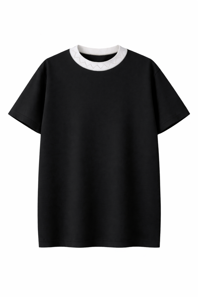 t shirt noir avec col blanc a zigzags 2